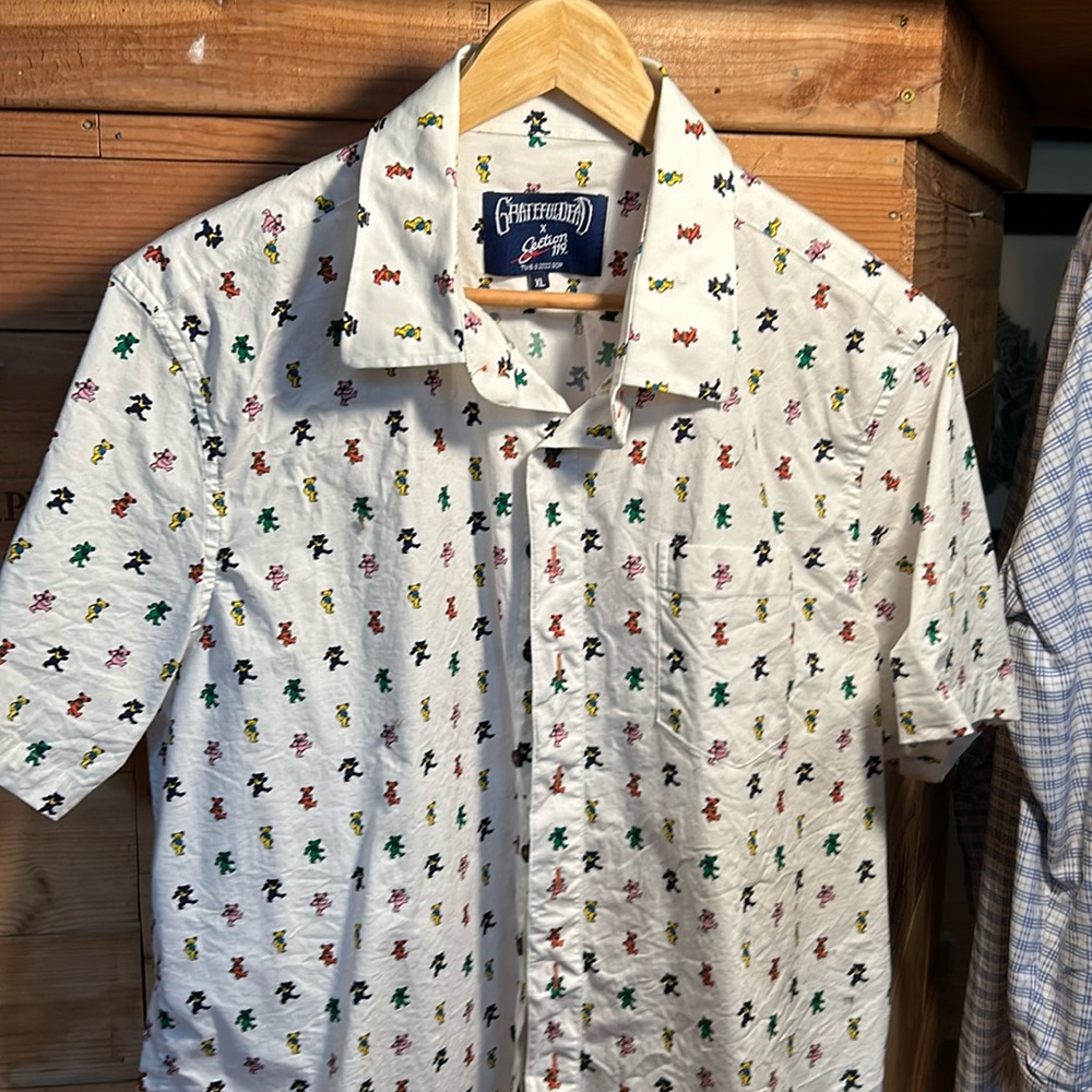 Grateful Dead Section 119 XL short sleeve dancing bear shirt